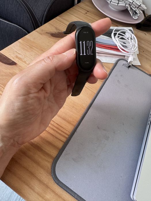 Vendo smart watch preto pequeno