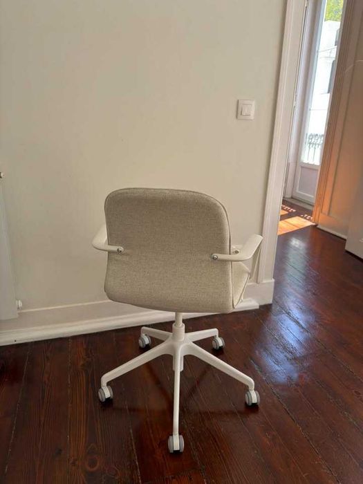 Ikea Trotten Sit/Stand Desk and Langfjall chair