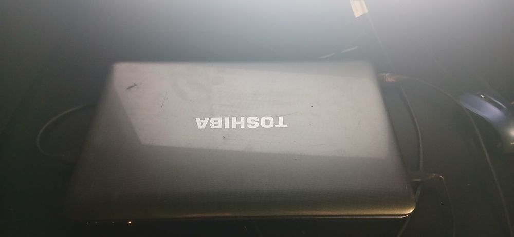 Продам ноутбук тошиба