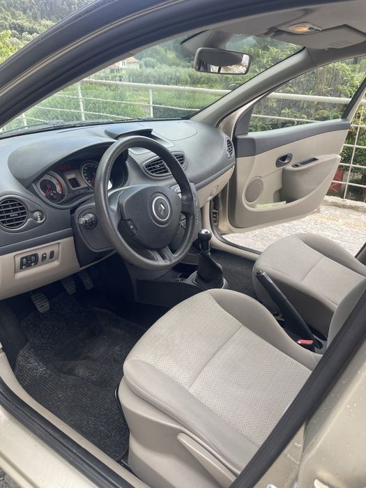 Renault Clio 3  1.5 Dci APENAS 101 000 KILOMETROS