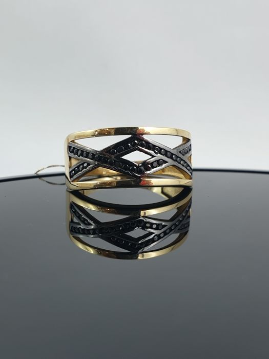 Szeroki złoty nowy pierścionek z czarnymi cyrkoniami Au.585