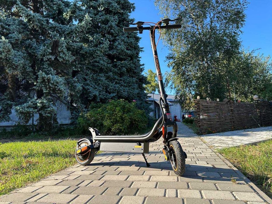 Легкий електросамокат для руху містом X-boost009, 500W, до 30 км/год