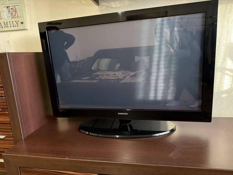 Телевізор samsung 42 дюйми самсун PS42B430P2WXUA плазмовий плазма