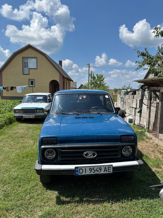 Автомобіль Нива 21214