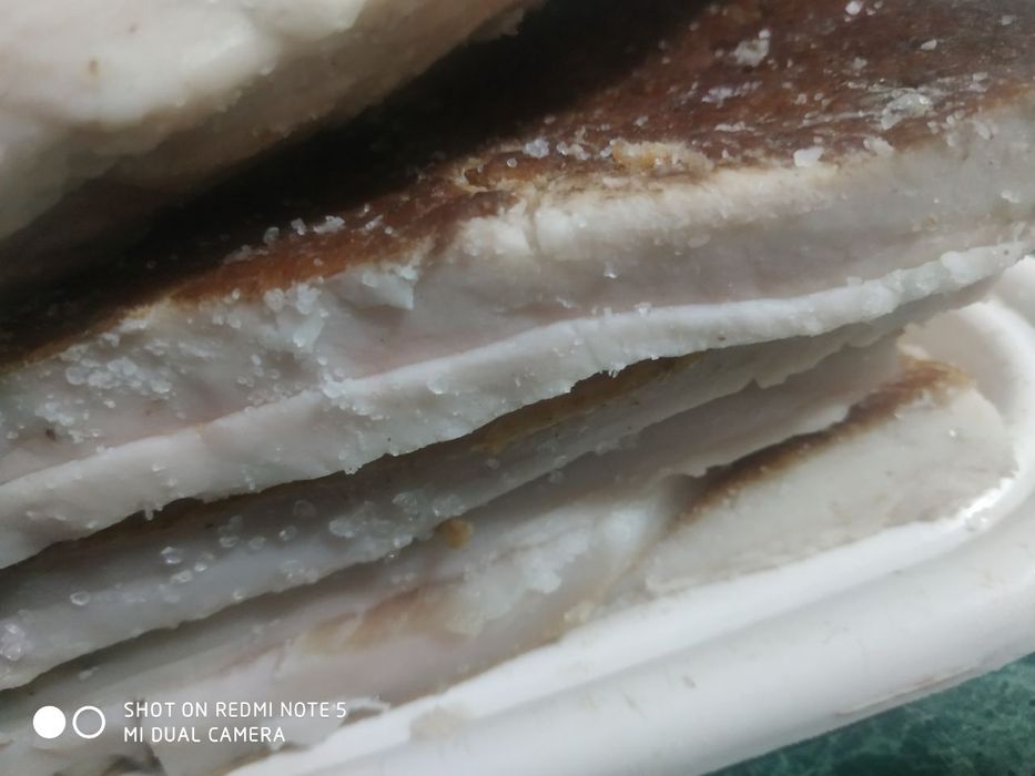 Продам сало не товсте