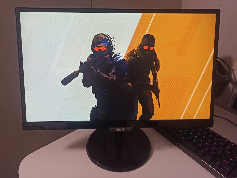 Стильный IPS монитор 23" Philips 237E7Q — Безрамочный / HDMI / Full HD