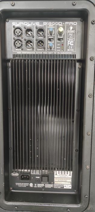 Colunas graves behringer sub 18"