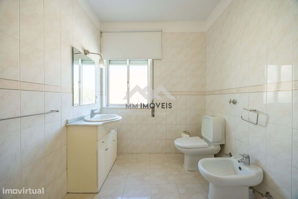 Imóvel Único: Habitação + Espaço Comercial | Excelente Oportunidade de
