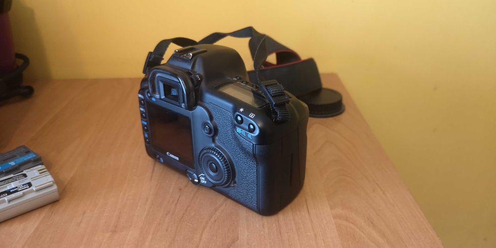 Canon 5D Classic+Obiektyw 50/1.8 STM+Akcesoria+Torba+Lampa Błyskowa