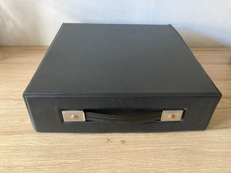 Máquina de escrever  **  Olivetti 62