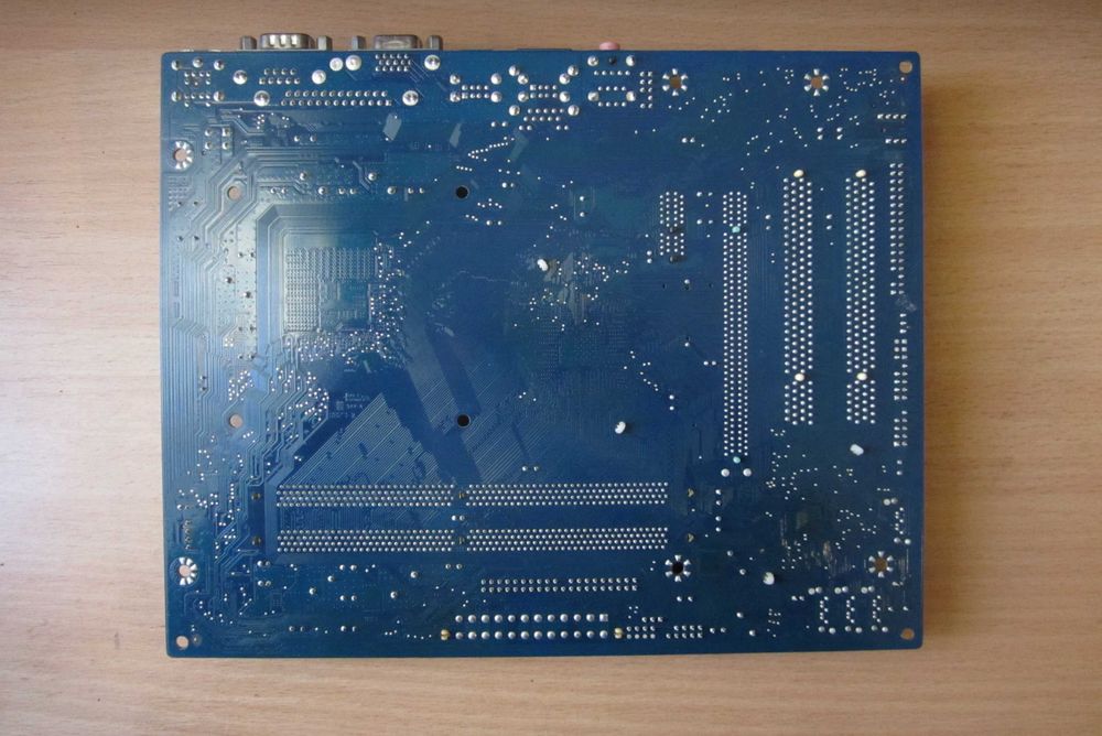 Материнская плата Gigabyte GA-G31M-S2L (S775, G31, PCI-E16, SATA, VGA)