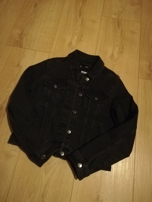 Czarna jeansowa katana sinsay, s