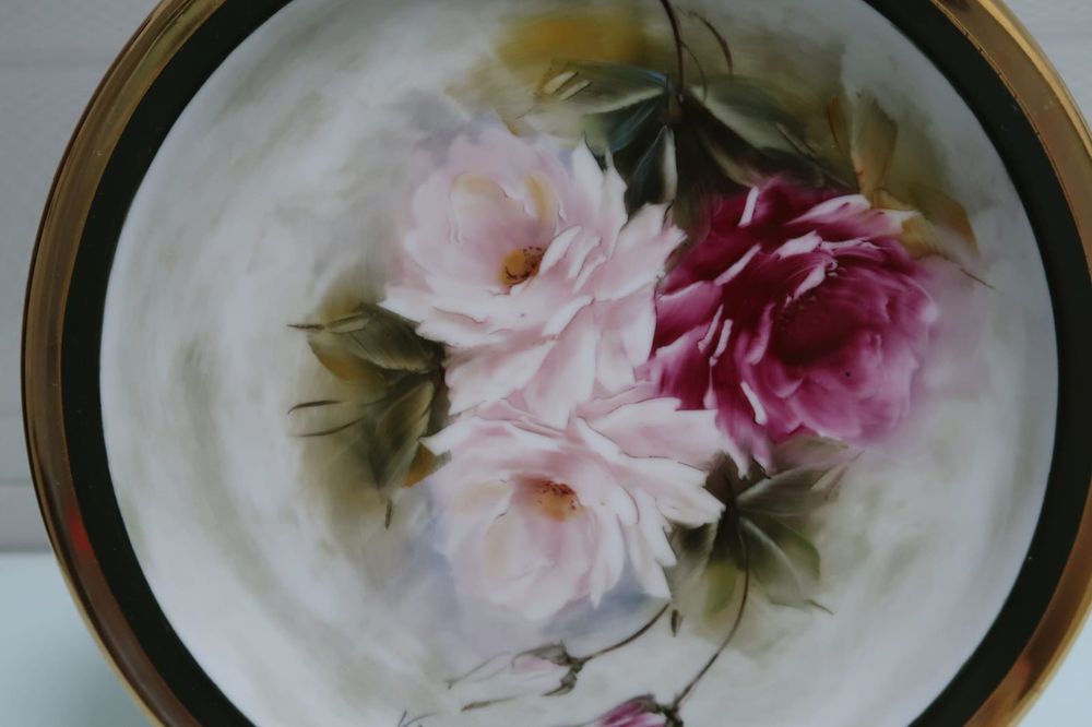 Floral-decorated ceramic plate64751696540035122