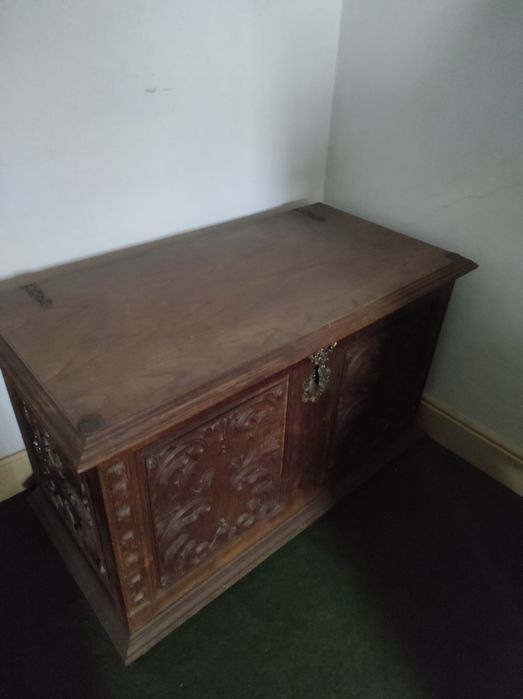 Moveis antigos em madeira