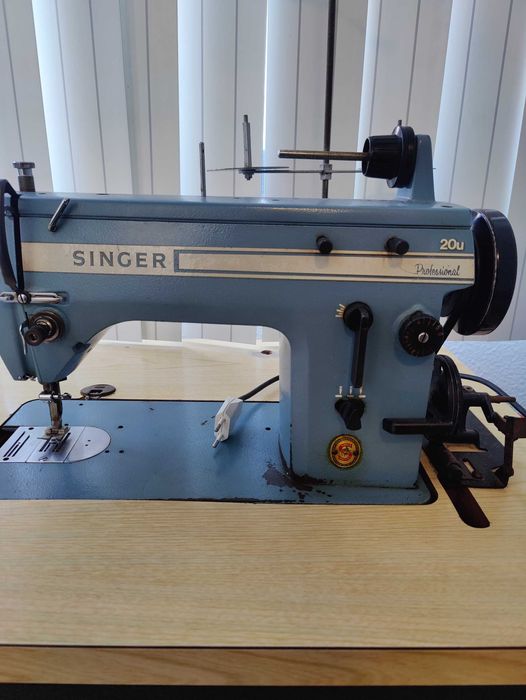 Maquina Costura profissional Singer 20U