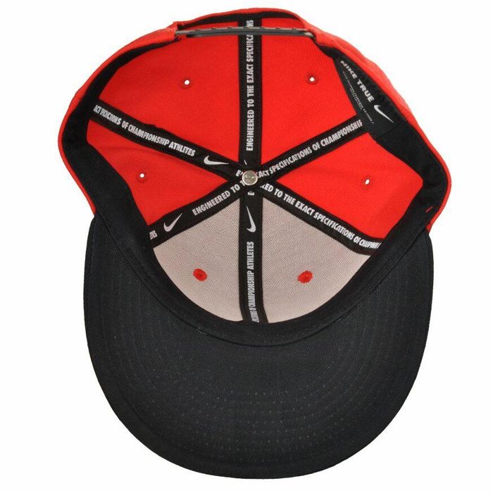 Бейсболка Nike True Snapback