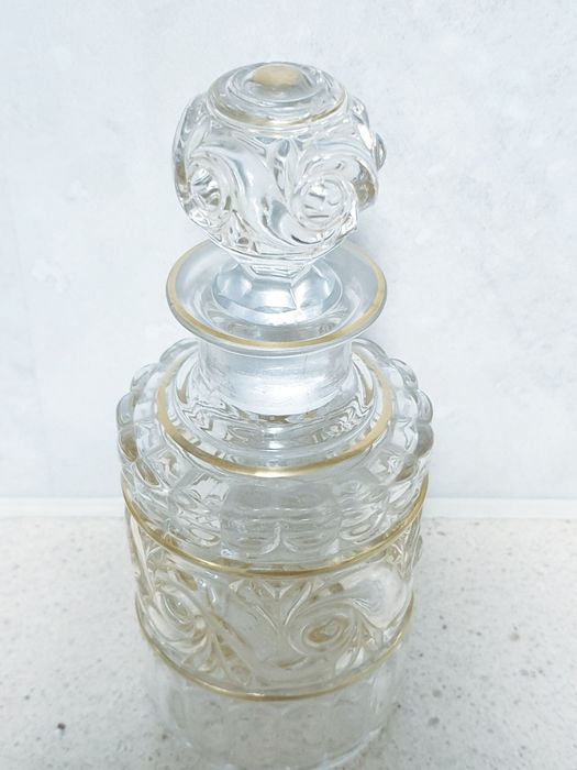 Conjunto de 2 antigos frascos de perfume em cristal Baccarat