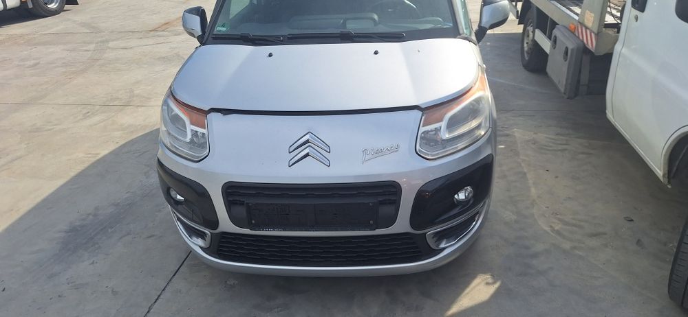 kompletny przód citroen c3 picasso kod lakieru ezrc