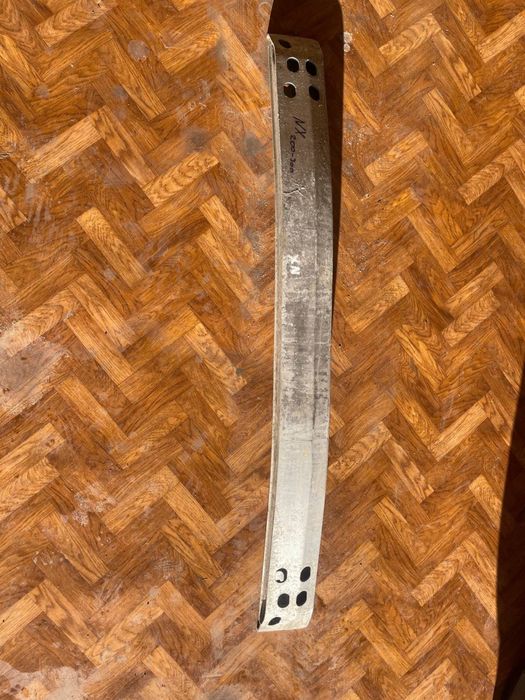 Уселитель бампера NX