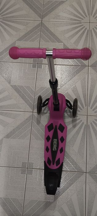 Vendo trotinetes de criança