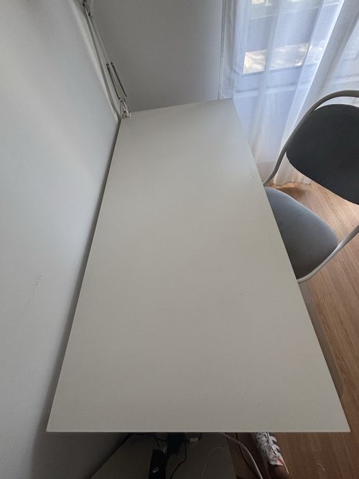 Secretária 140X65cm