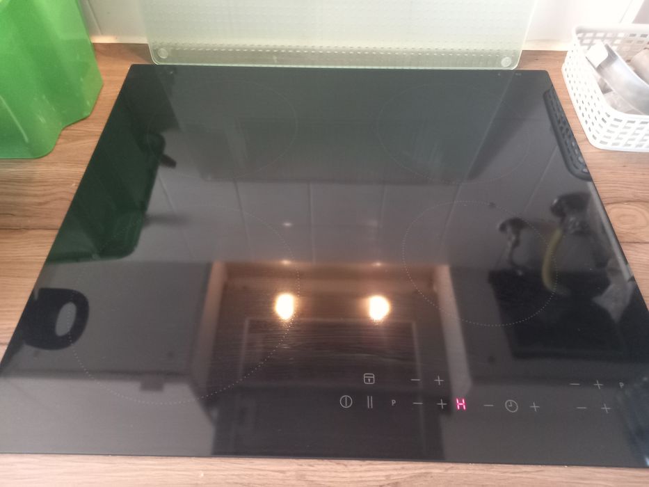 Placa indução com forno vetilado