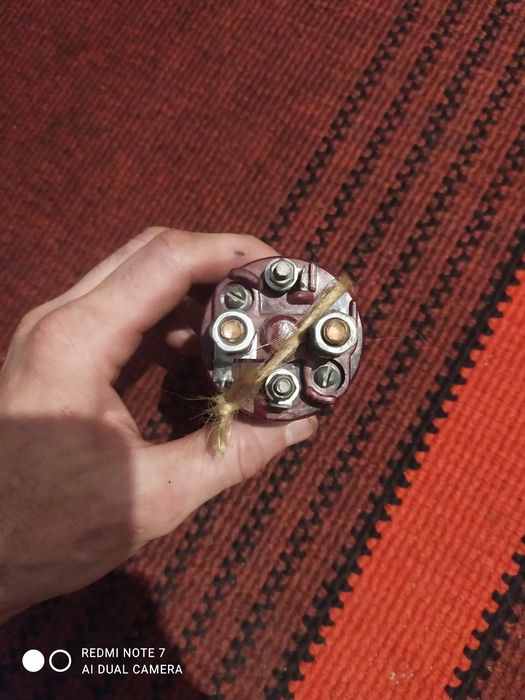 Реле втягивающее новое.