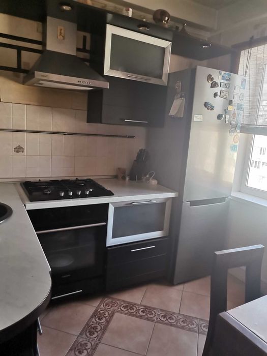 М."Лівобережна"-15 хвилин автобусом. Оренда 3-х кімнатної квартири.