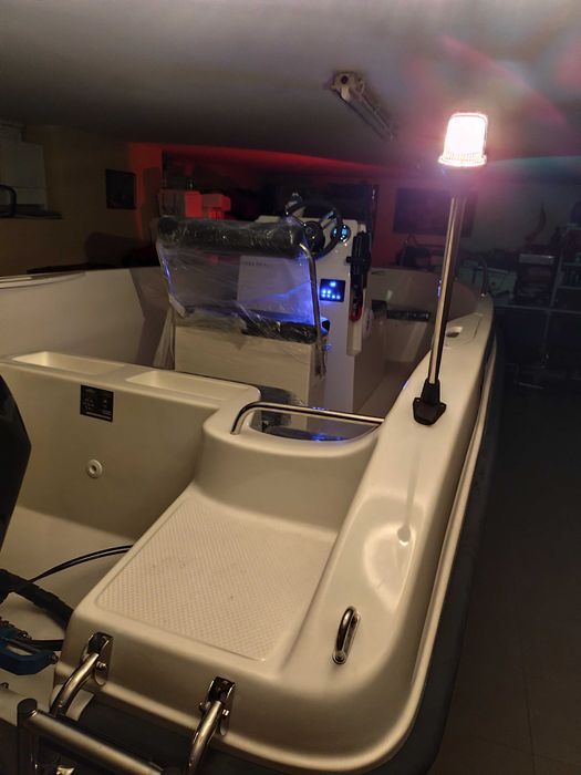 Lancha Isonautica 480 Open c/ Mercury de 60 hp Efi