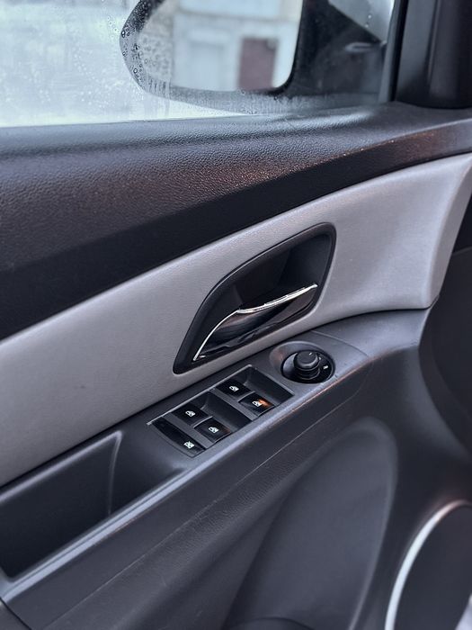 Chevrolet Cruze LT ltz 1.8 AT