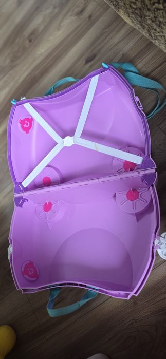 Walizka trunki na kółkach
