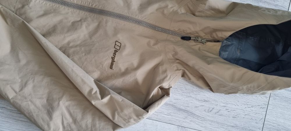 Berghaus  M.         .
