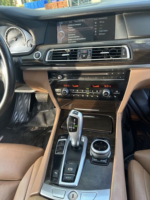 BMW 7 Series 2010 VIN WBAKB4C50BC574372 фото оголошення 6 з 24