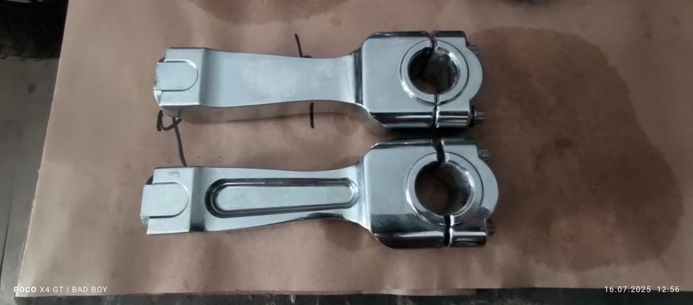 Стойки руля для  Harley Davidson