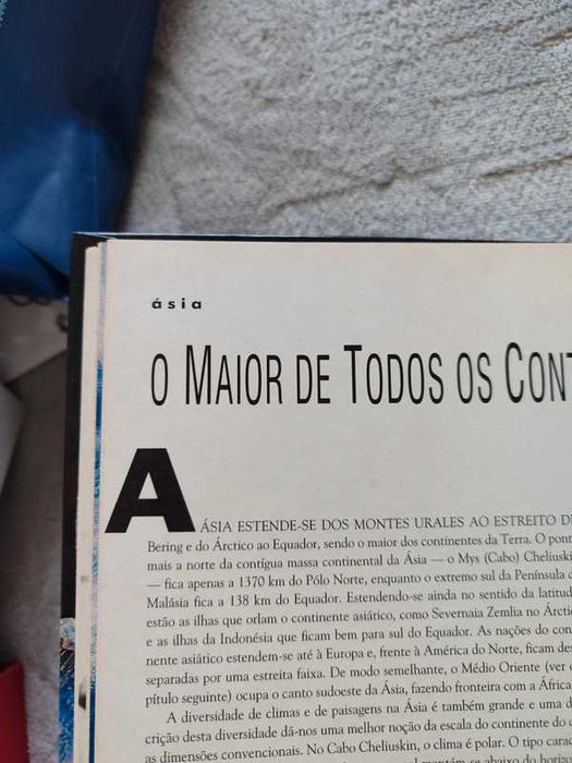 Livro: A Terra Vista do Espaço