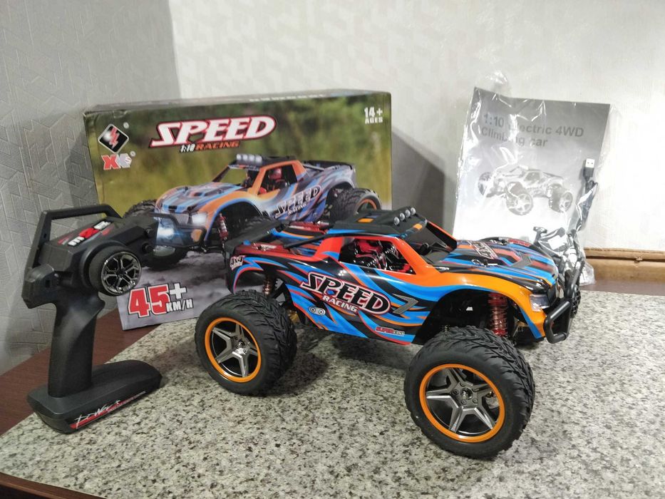RC машинка WLtoys 104009 1/10 4x4 rc з LED підсвіткою Нова в коробці