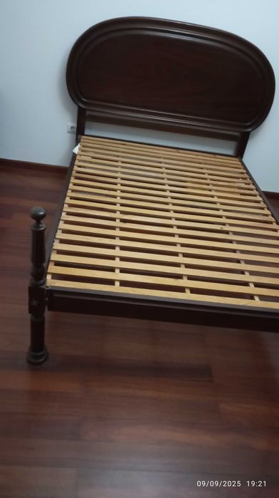 Cama de casal 140X200