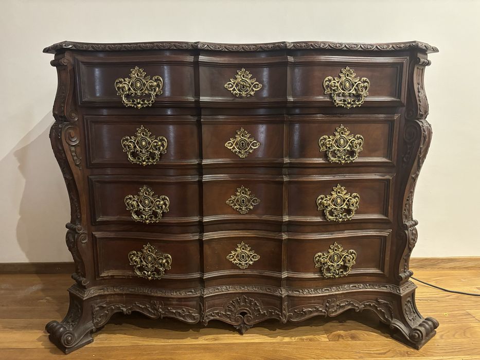 Conjunto mesinhas + comoda