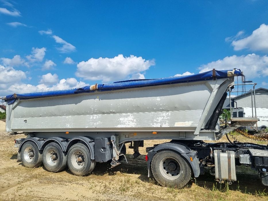 Naczepa Benalu aluminiowa 23 m³ lekka.