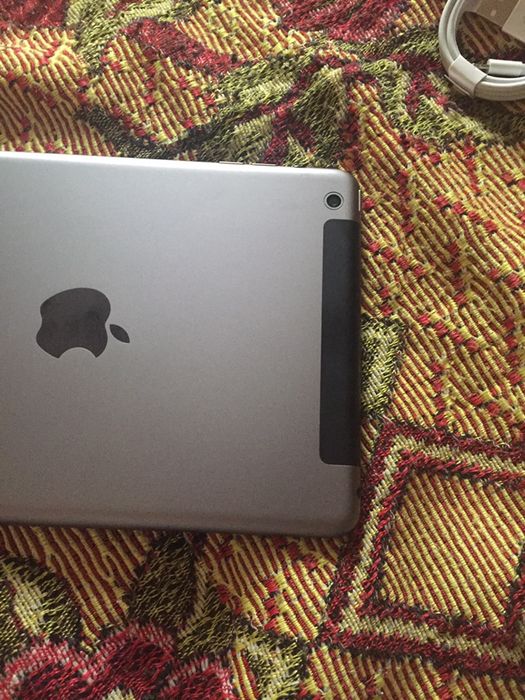 LTE айпад 7.9 з підтримкою сім карти