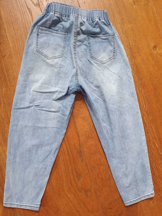 Błękitne spodnie jeansowe, lekkie, letnie 34/36