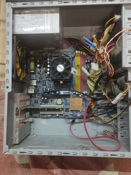 Продам старый корпус ПК. Б.У.На сборку