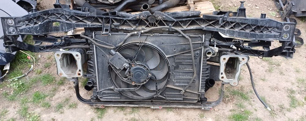 Pas przedni, okular, ford Kuga Mk 1. Kolor B8, H8, Q8, F8, 58