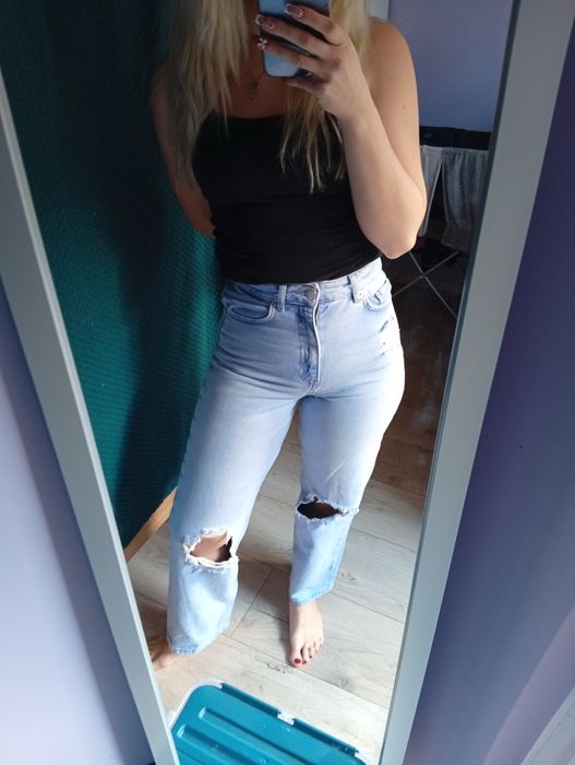 Dżinsy z dziurami xs/s