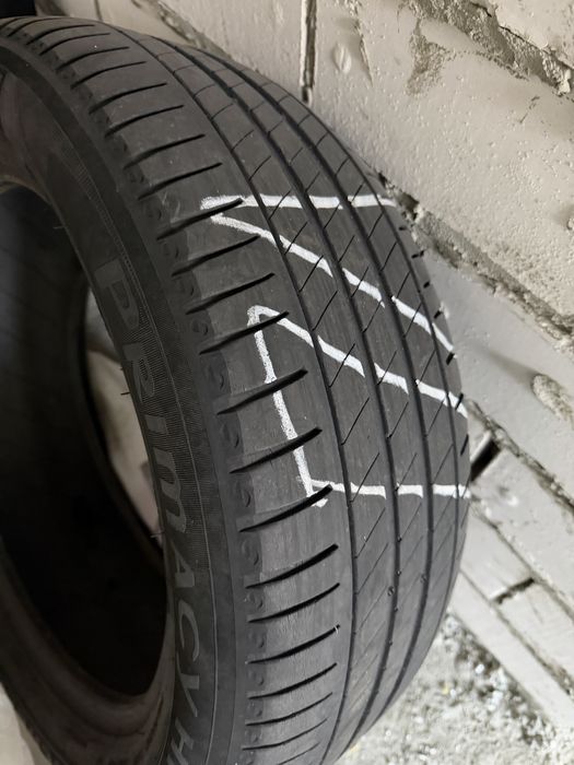 Резина  215/55 R17  4 шт Лето