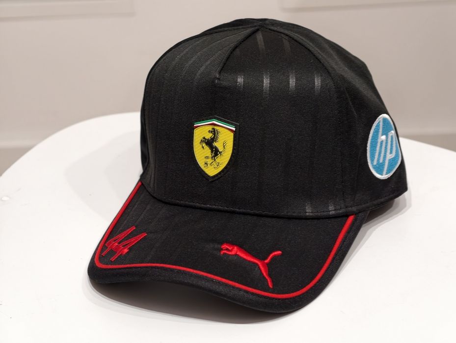 Czapka Scuderia Ferrari F1 Lewis Hamilton