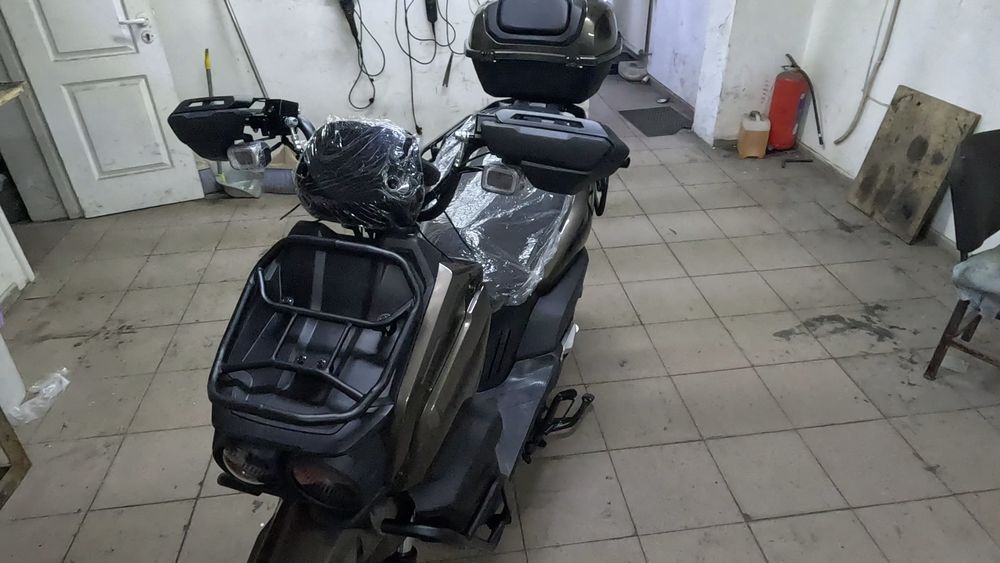 Продам  електроскутер без акумулятора або зі збіркою під ваші потреби