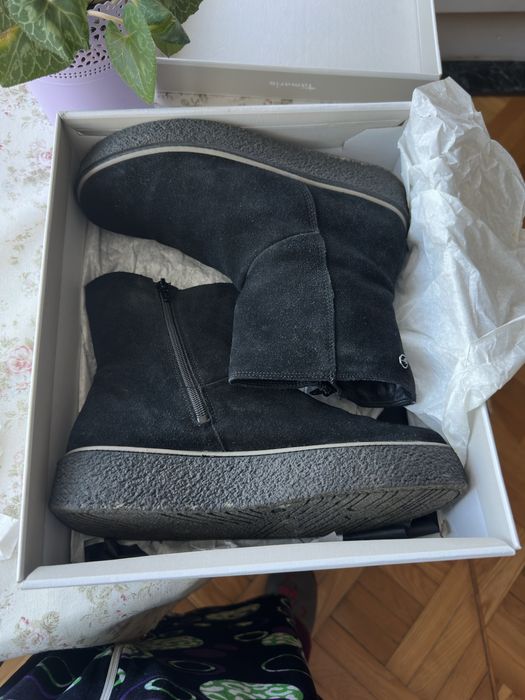 Зимні замшеві ботинки