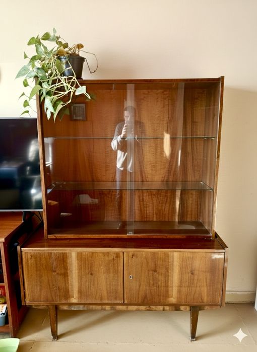 PRL meble na wysoki połysk witryna z szafką nadstawka kredens