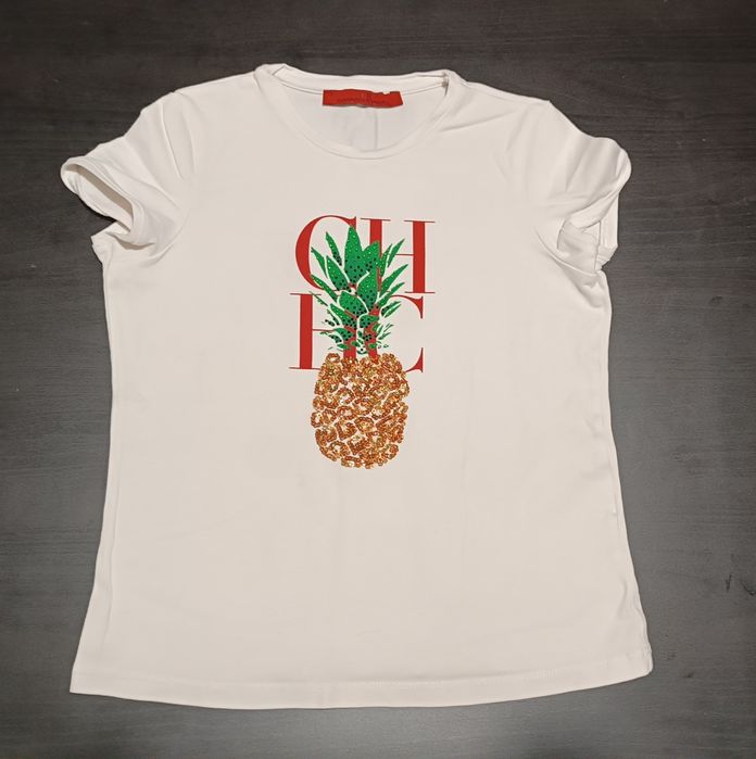 T-shirt Menina. Carolina Herrera. Como Nova. 6 Anos